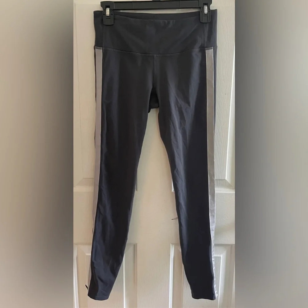 Athleta Womens S 2014 Gray *NICE* Metro Tux Silver Stripe Ankle Zipper Stretch